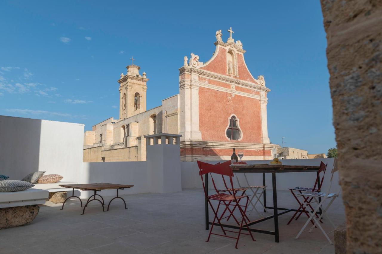 Palazzo Pati Hotel Tiggiano Buitenkant foto