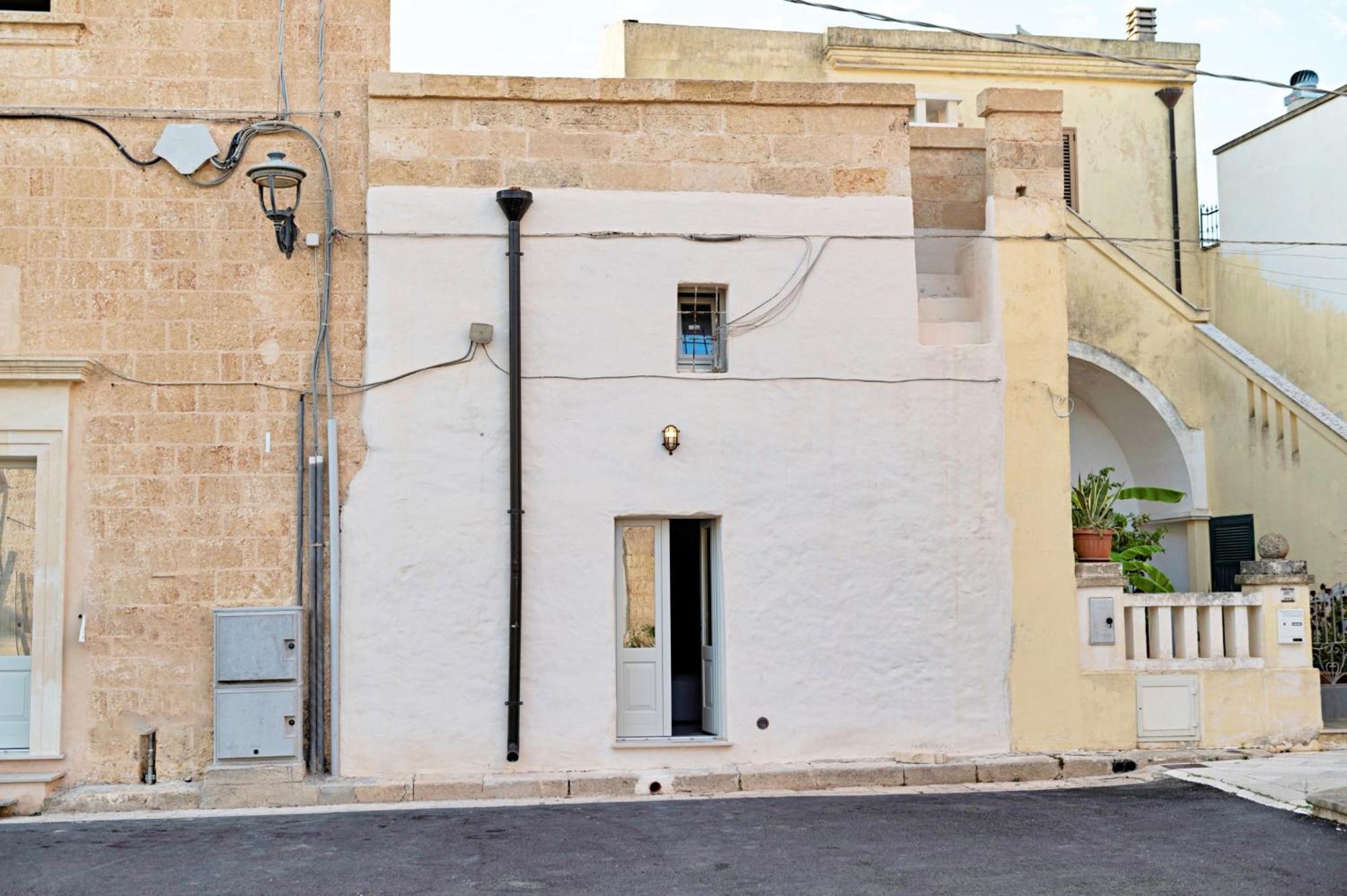 Palazzo Pati Hotel Tiggiano Buitenkant foto