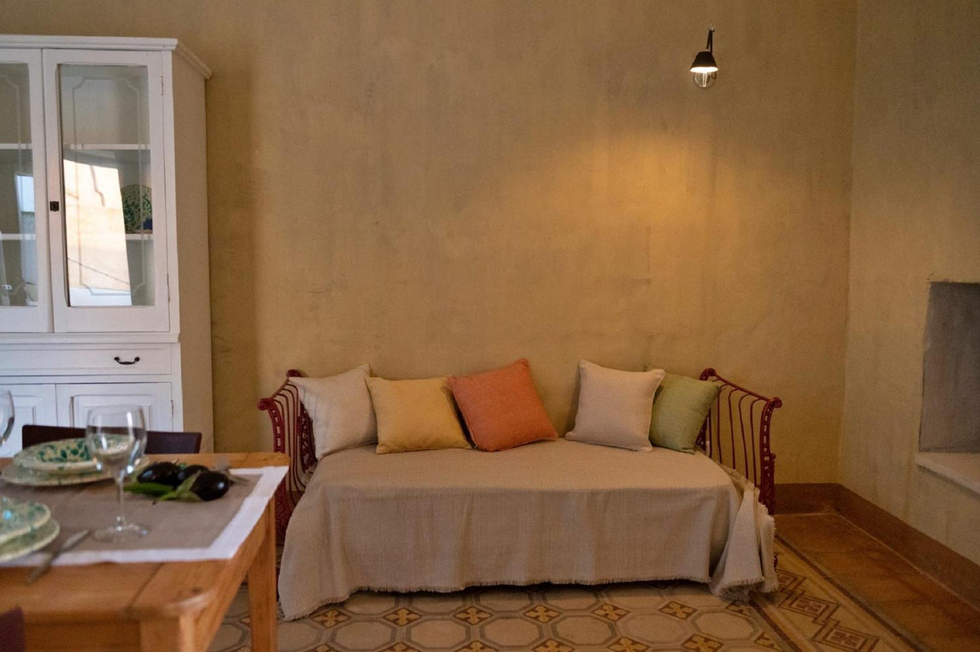 Palazzo Pati Hotel Tiggiano Buitenkant foto