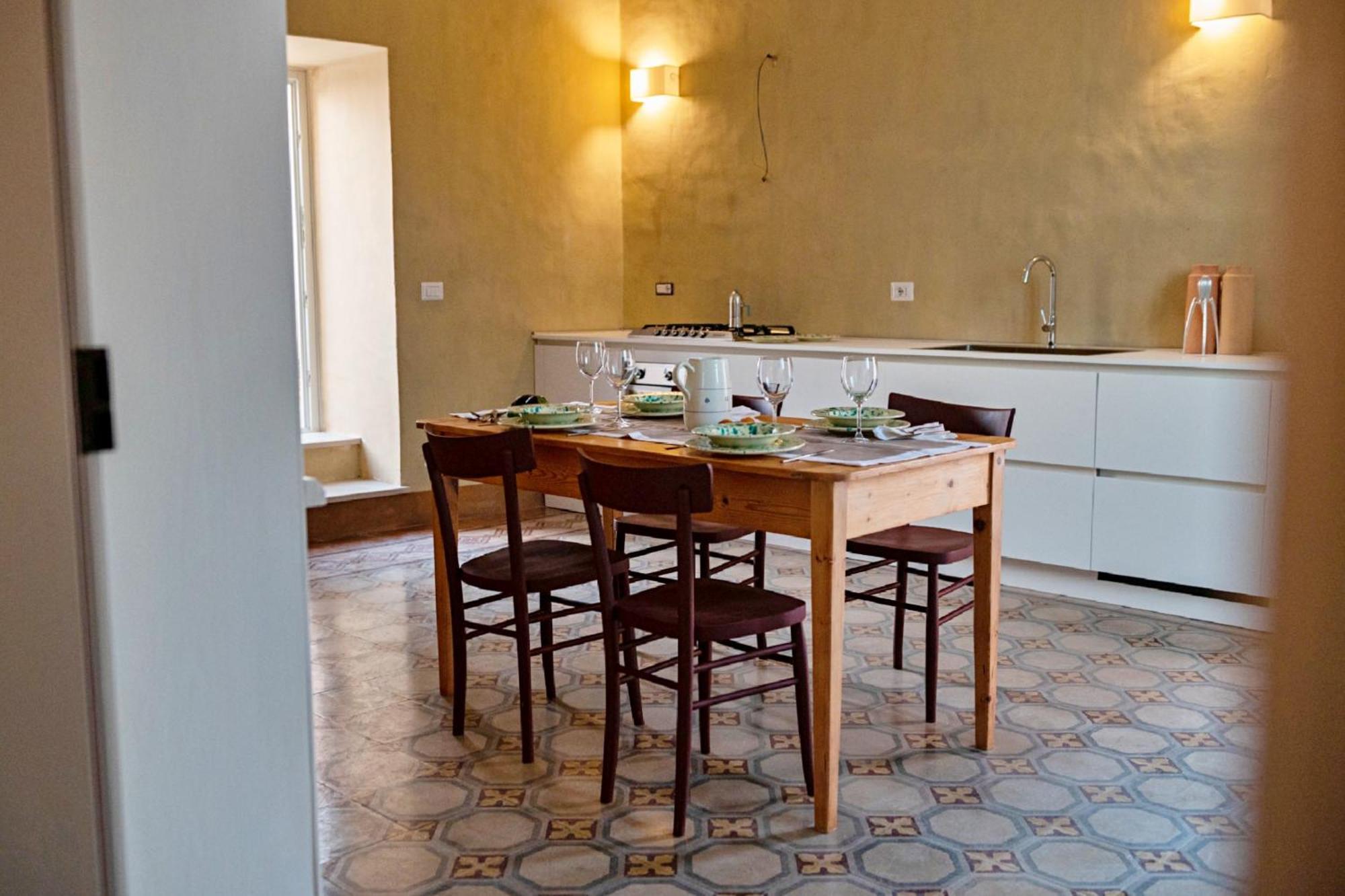 Palazzo Pati Hotel Tiggiano Buitenkant foto