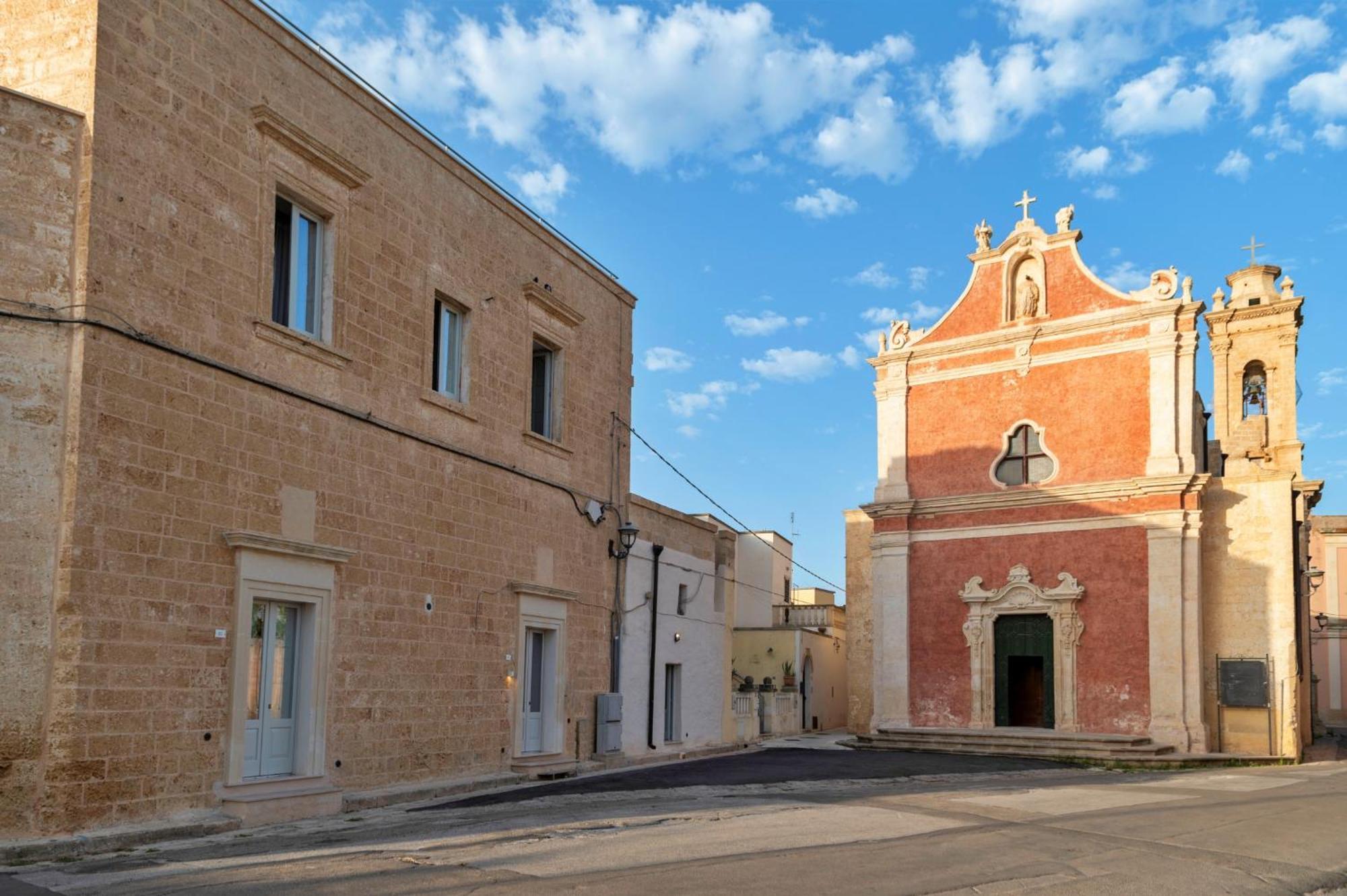 Palazzo Pati Hotel Tiggiano Buitenkant foto