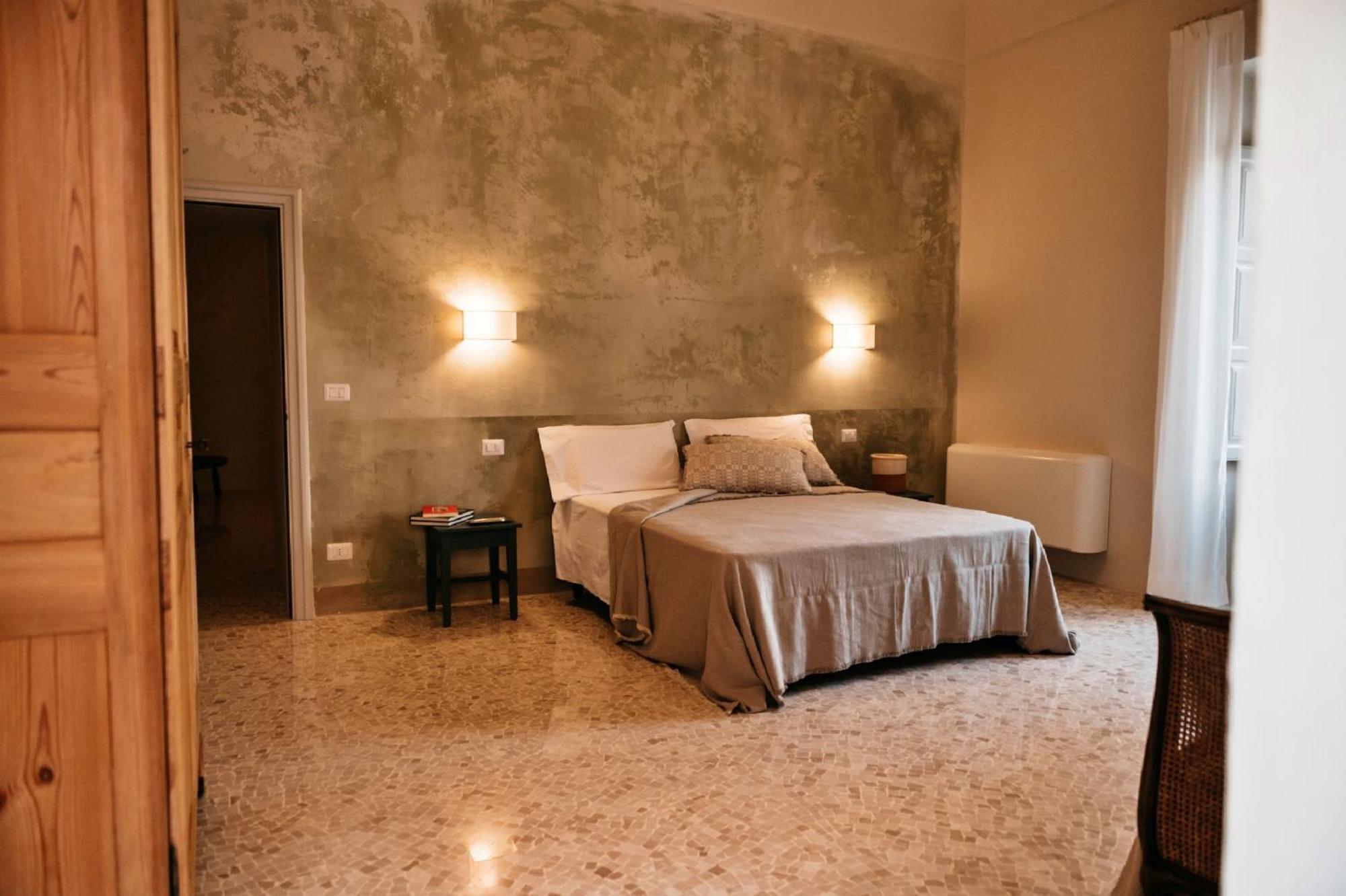 Palazzo Pati Hotel Tiggiano Buitenkant foto